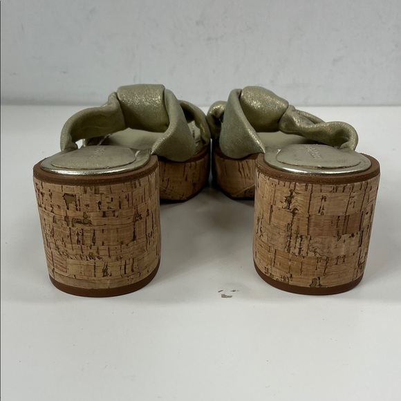 Bernardo | Shoes | Bernardo Reagan Platform Sandal Size 65m  New Bernardo Jolie Gold Leather Platform Sandals Size 6.5